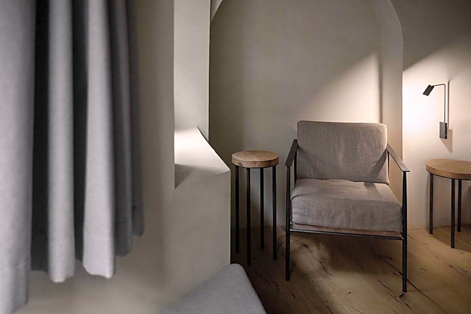 fink Restaurant & Suites