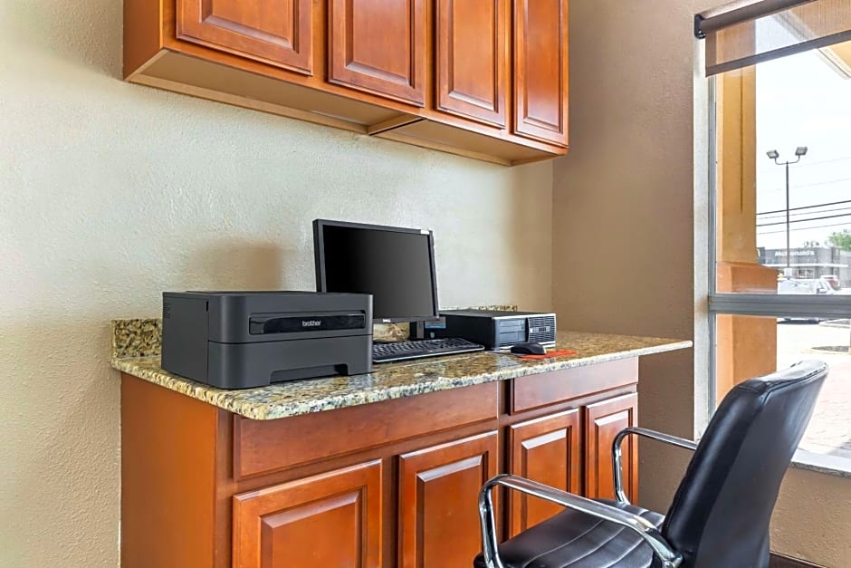 Comfort Inn & Suites Chesapeake