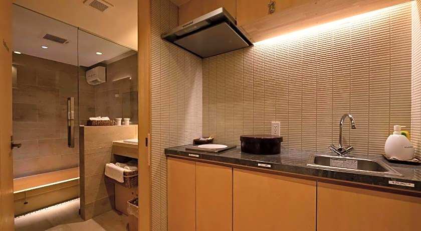 Mibu-Juku Muslim Friendly Easy access to Kyoto STA