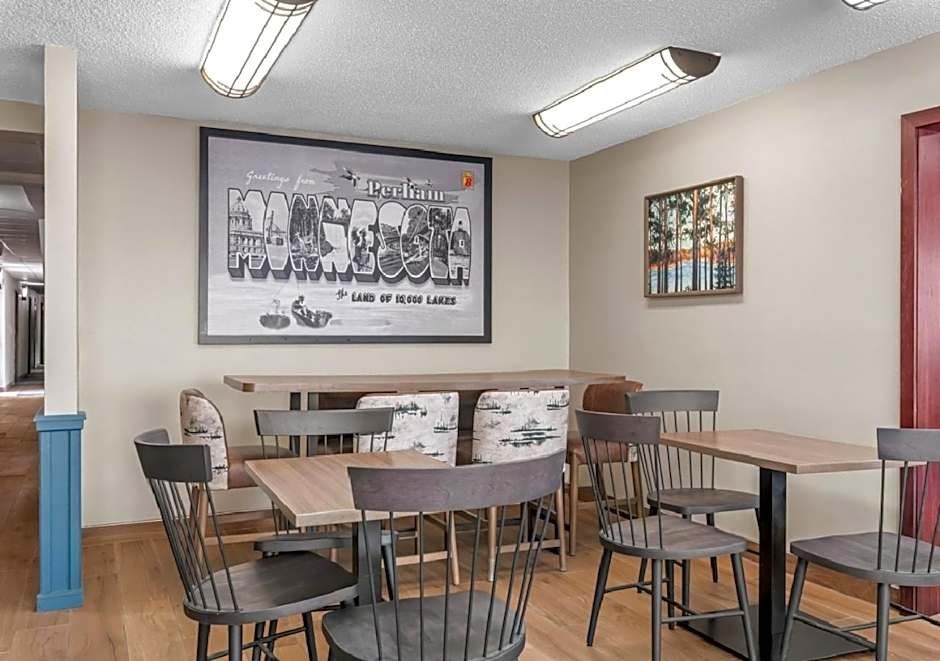 Super 8 by Wyndham Perham