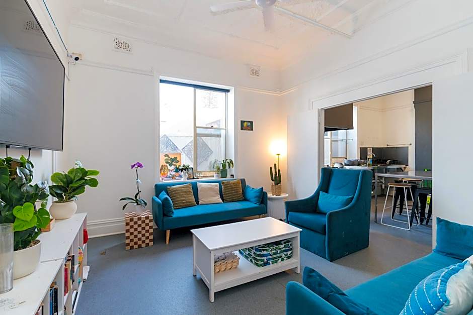 Manly Beach Guesthouse