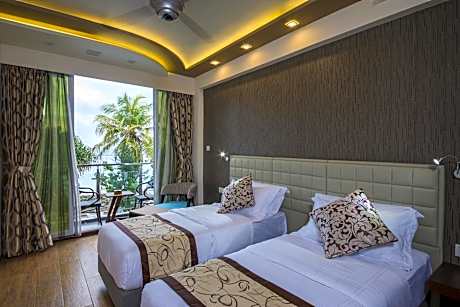 Deluxe Twin Room with Sea View