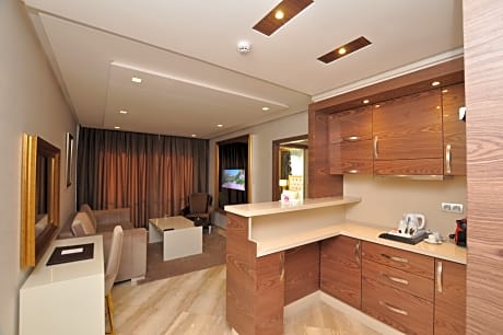 JUNIOR SUITE STANDARD