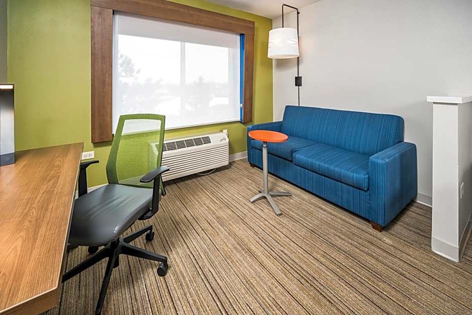Holiday Inn Express Chicago Northwest-Vernon Hills By IHG