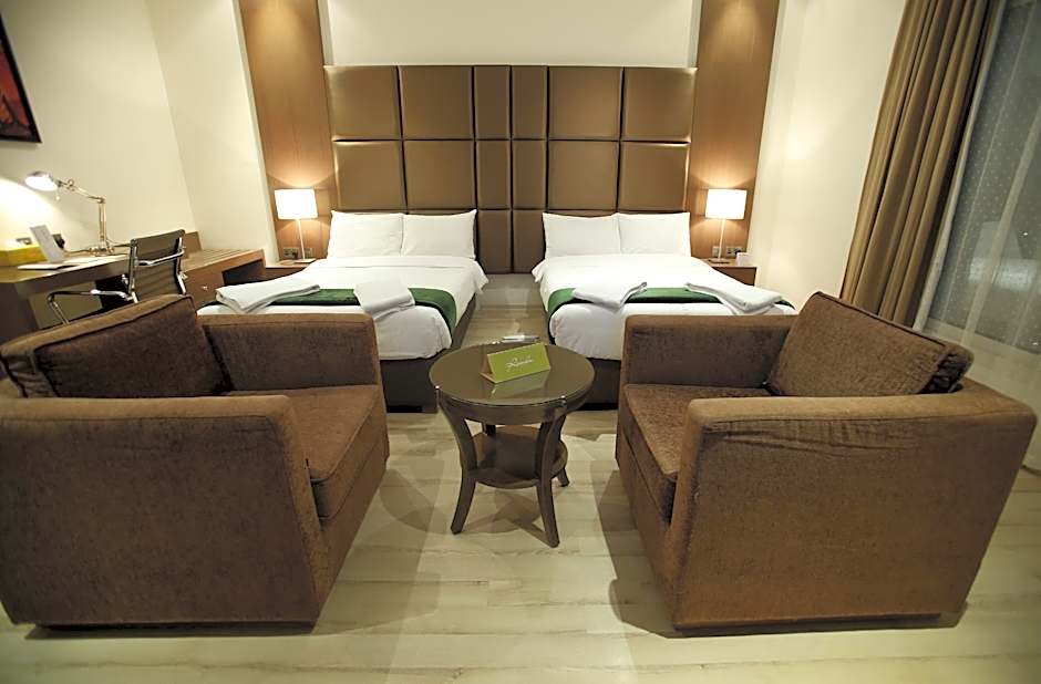 Photo 1 of 15 of Executive 2 Beds