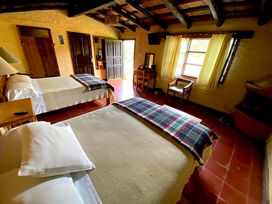 Villa Patzcuaro Garden Hotel & RV Park