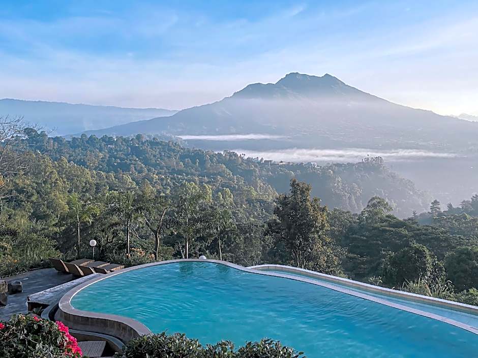 Caldera Hotel & Restaurant