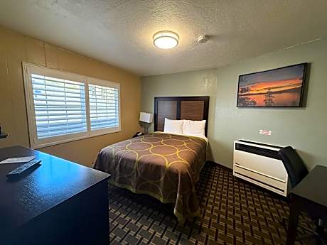 Queen Room