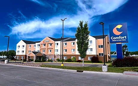Comfort Inn & Suites Coralville - Iowa City near Iowa River Landing