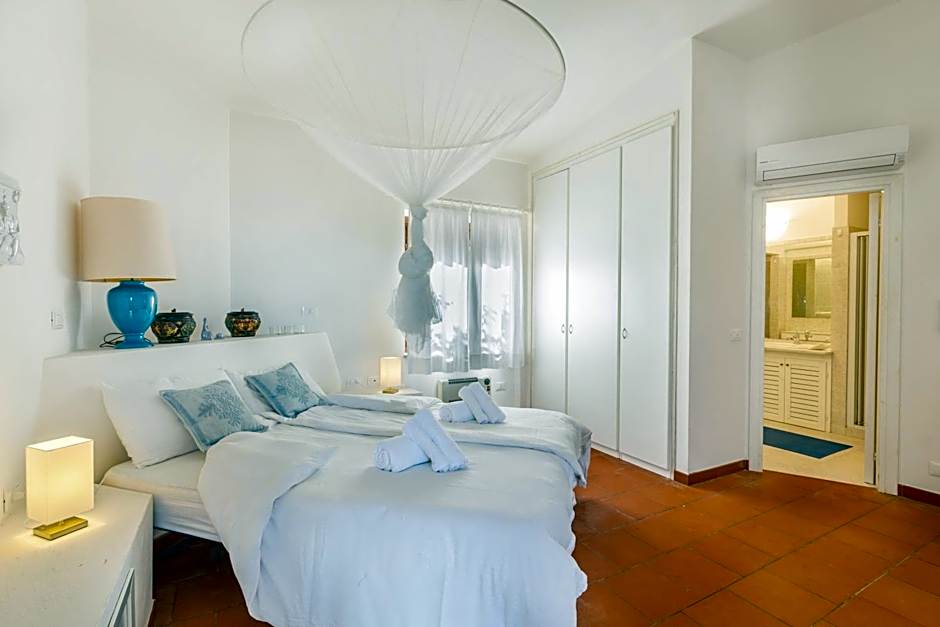 Costa Paradiso Resort