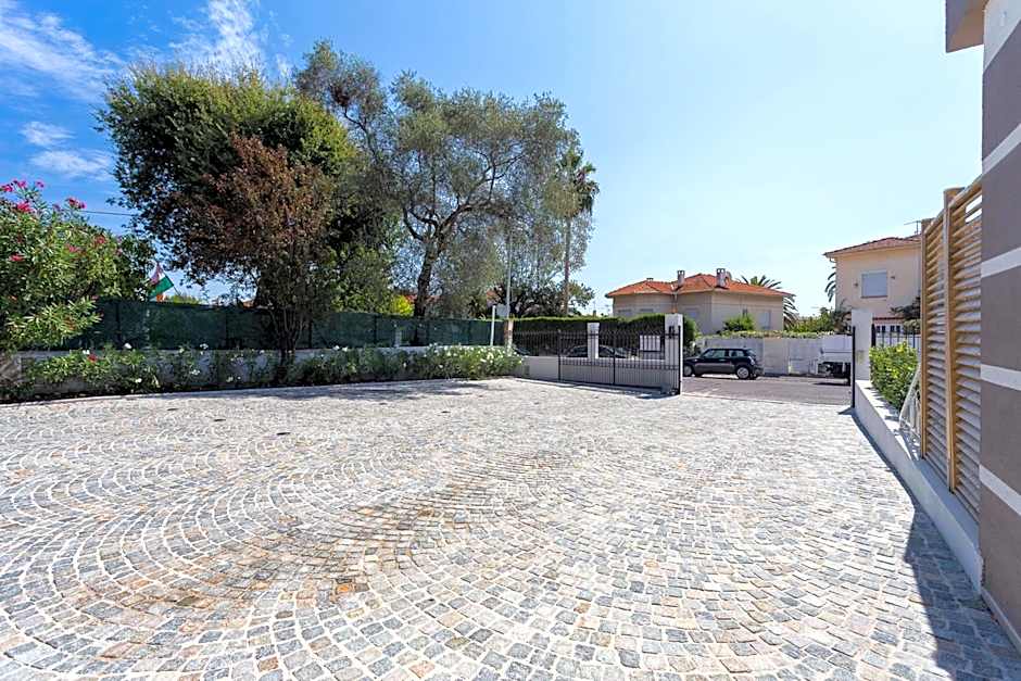 Villa Velvet