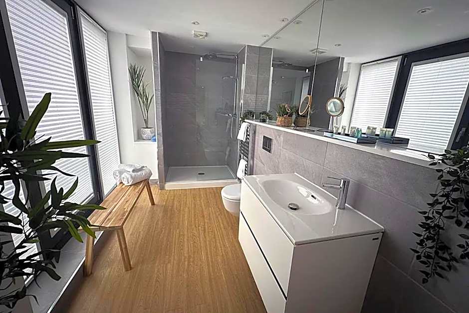 Beachcliff Rooms & Apartments