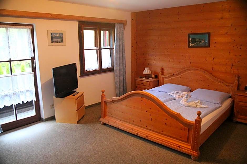 Wirtshaus und Pension Hocheck