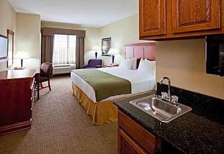 1 King Bed Standard