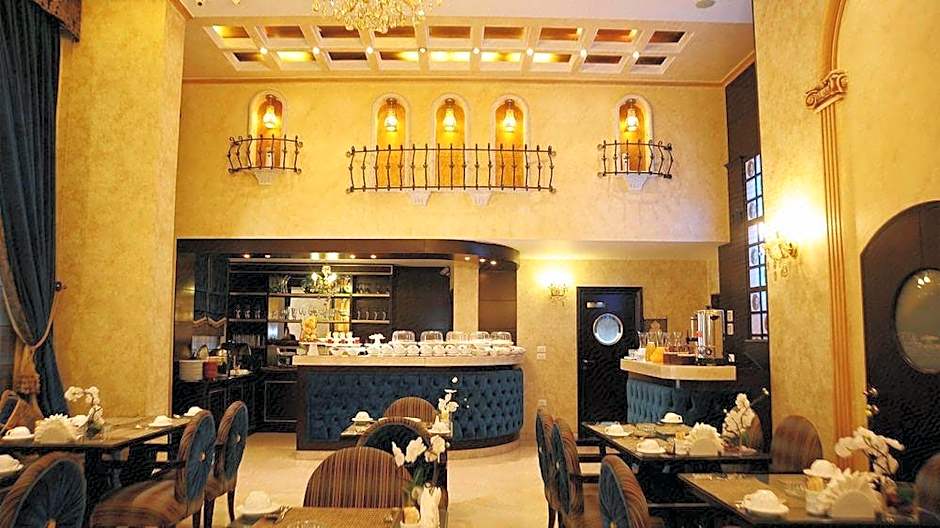 Queens Suite Hotel