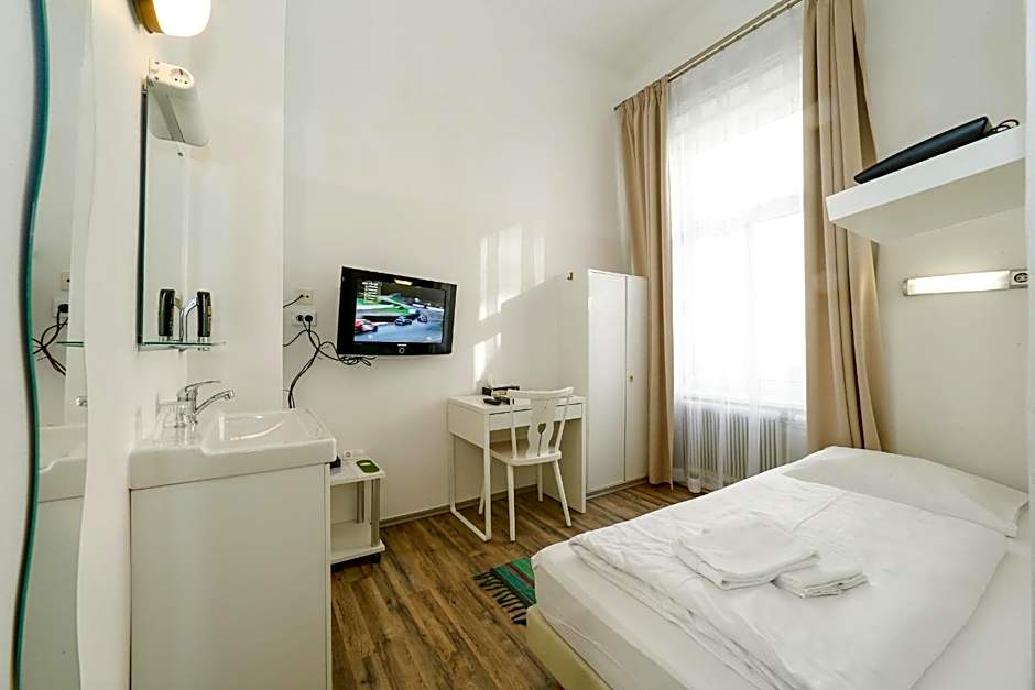 Timeout City Hotel, 5 min to city center, Self Check In