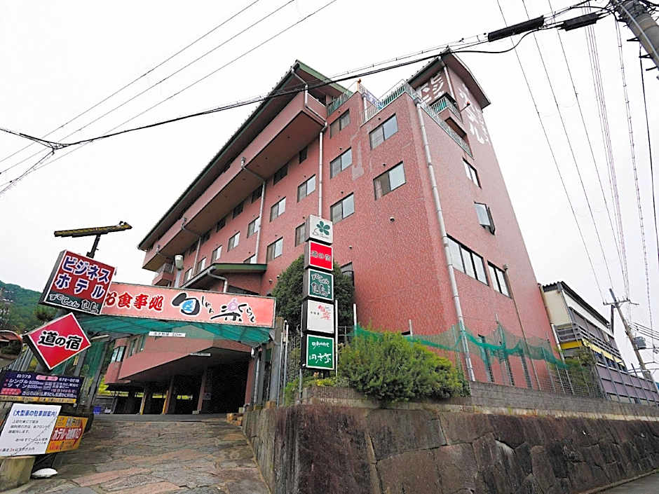 HOTEL VILLAGE