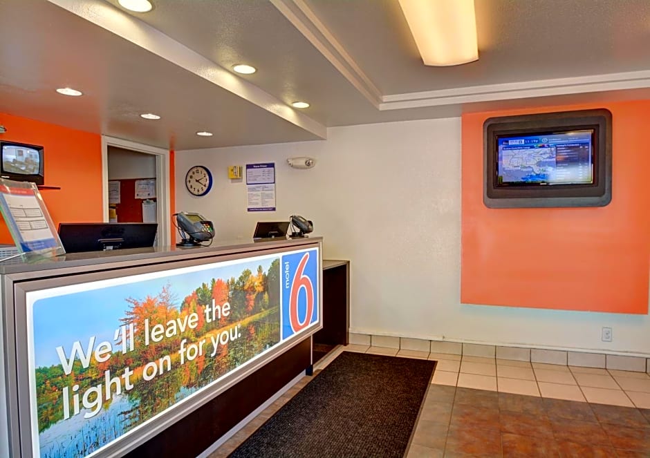 Motel 6-Chicopee, MA - Springfield