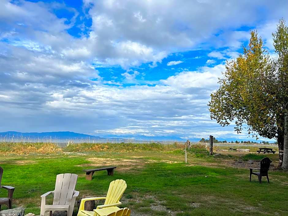 Sea Edge Beachside Hotel