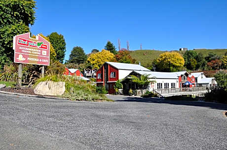 Waitomo Village Chalets home of Kiwipaka