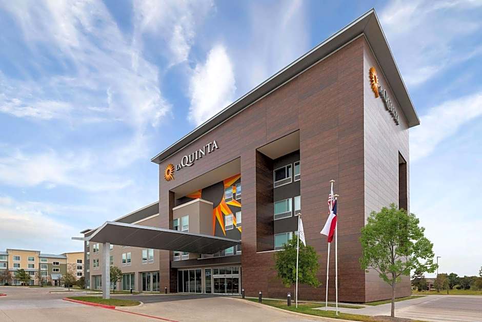 La Quinta Inn & Suites by Wyndham Austin Parmer/Tech Ridge
