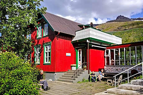 Hafaldan HI hostel, old hospital building