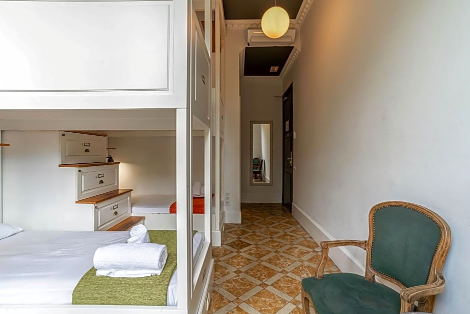 Casa Gracia Barcelona Hostel