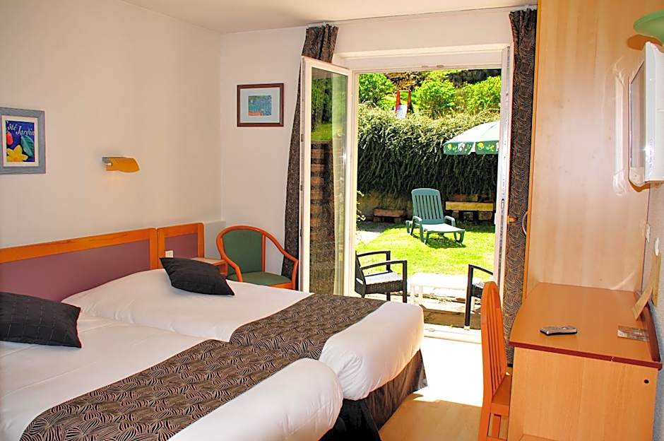 Logis Hôtel - Restaurant Aux Bruyères