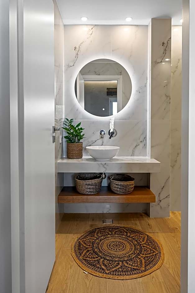 Nikos Apartments