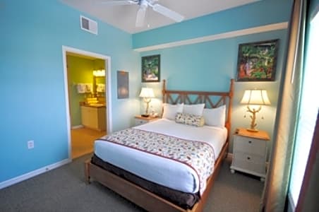 The Barefoot Suites