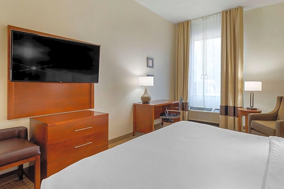 Comfort Inn & Suites