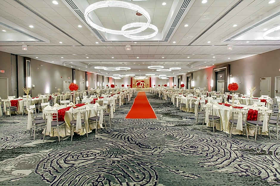 Holiday Inn Chicago Northwest/Crystal Lake/Convention Center By IHG