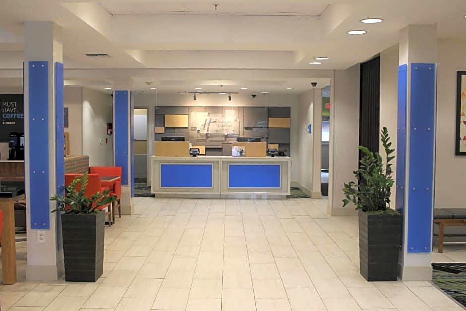 Holiday Inn Express Hotel & Suites Seattle North - Lynnwood, an IHG Hotel