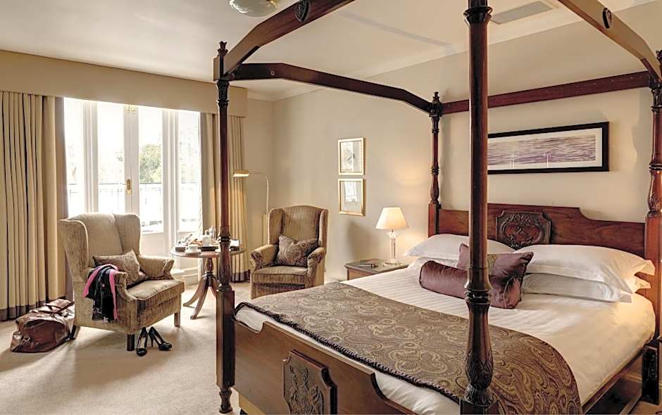 Macdonald Compleat Angler