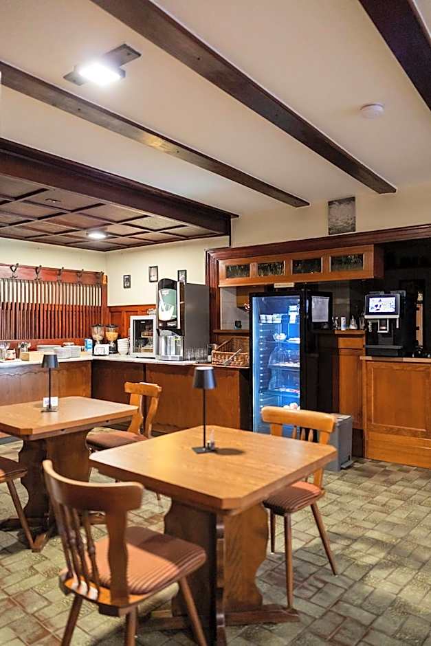 Gasthof zum goldenen Schiff - Lehmzimmer Erde