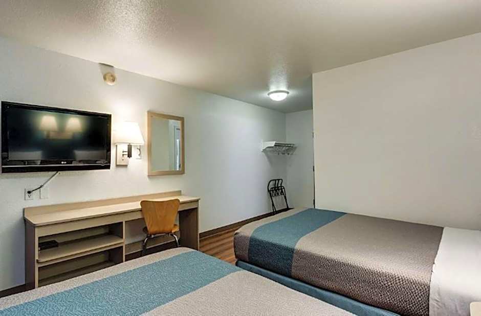 Motel 6-Spokane, WA - West