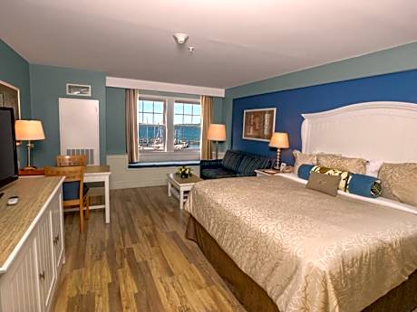 King Room with Sofa Bed and Lake View