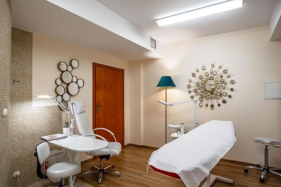 Nowa - Ski SPA Hotel