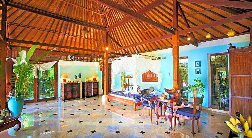 The Mahogany Villa