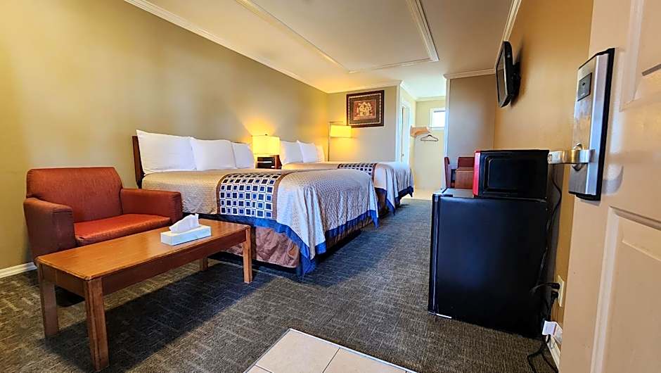 Photo 1 of 10 of Double Room