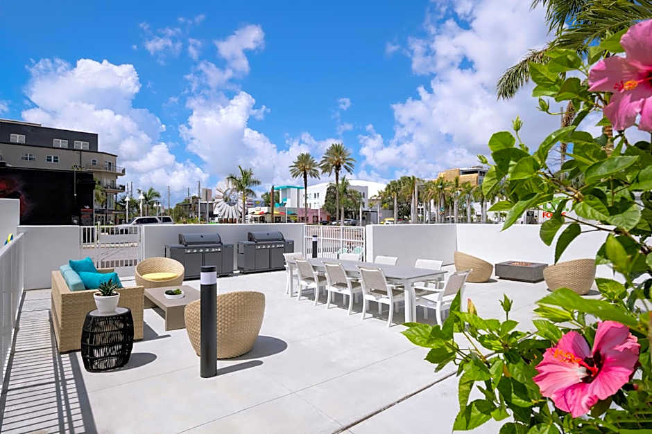 Mint House St. Petersburg - Downtown