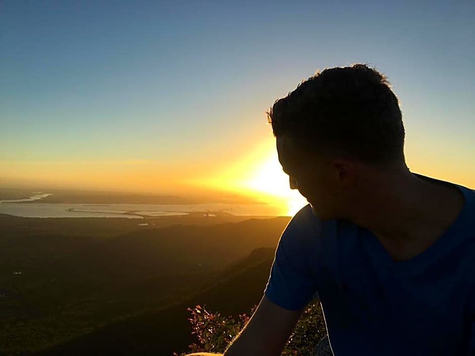 Gladstone Backpackers