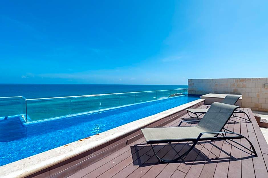 Shama Apartment beach front