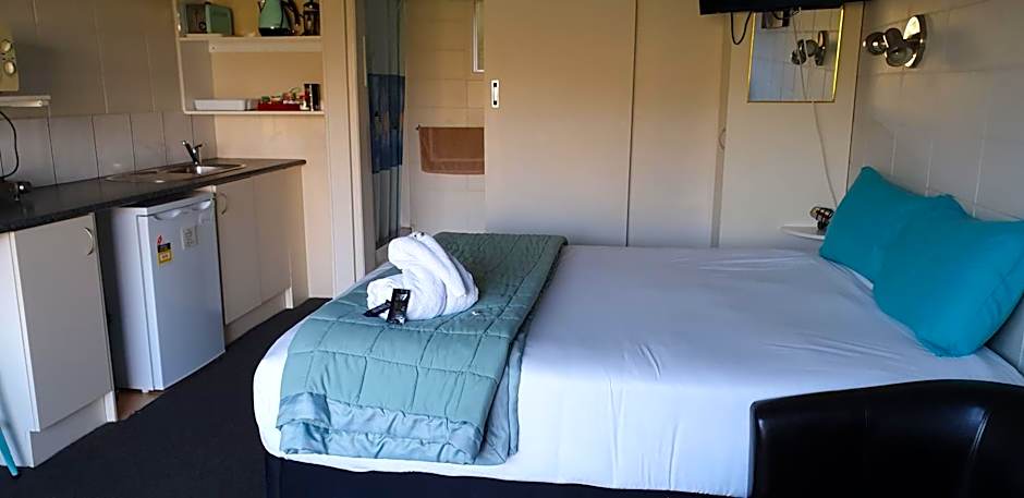 Mokau Motels