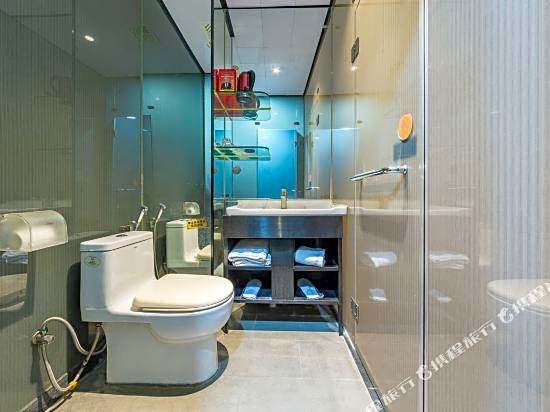 Yifeng Hotel