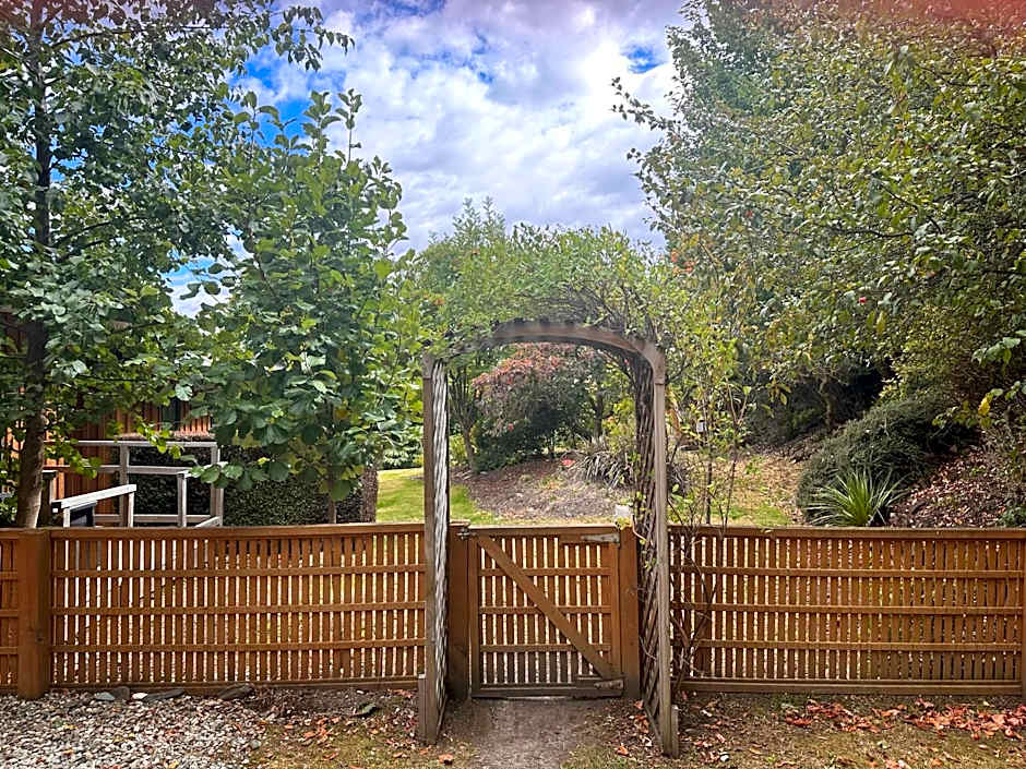 Wanaka Springs Lodge