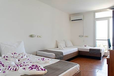 Annex-Family Room