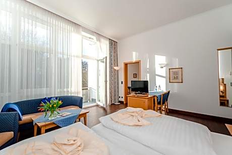 Family Apartment with Balcony - Forest Side