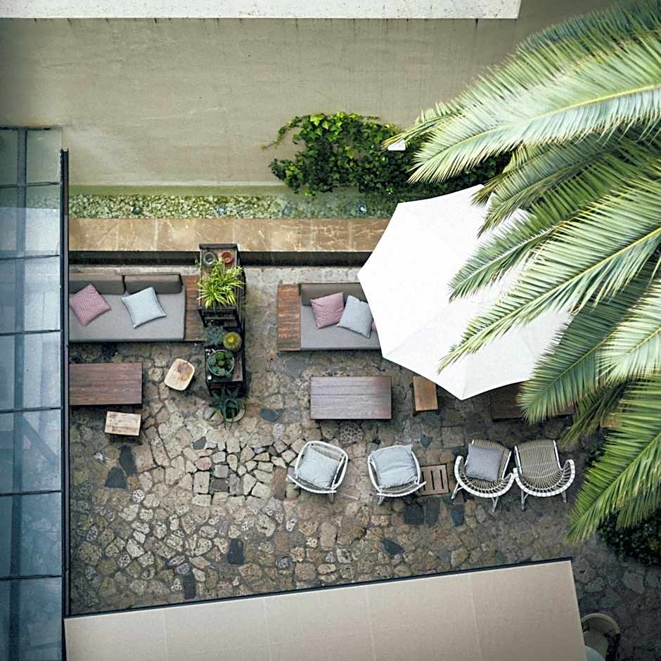 Petit Palace Hotel Tres