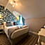 Delovely Hotel